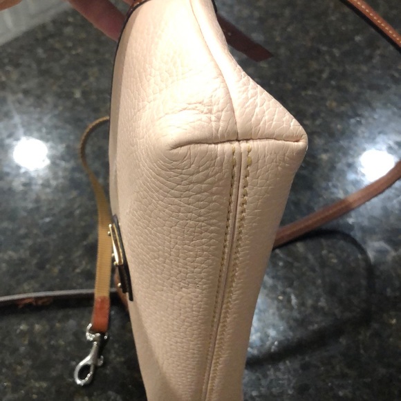 Dooney & Bourke crossbody purse - Picture 8 of 8